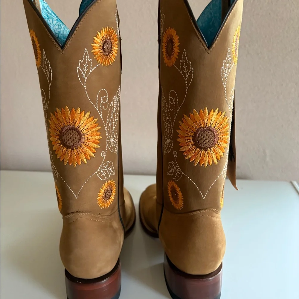 Sunflower Embroidered Tan Western Boots - Women's - Picture 4 of 6